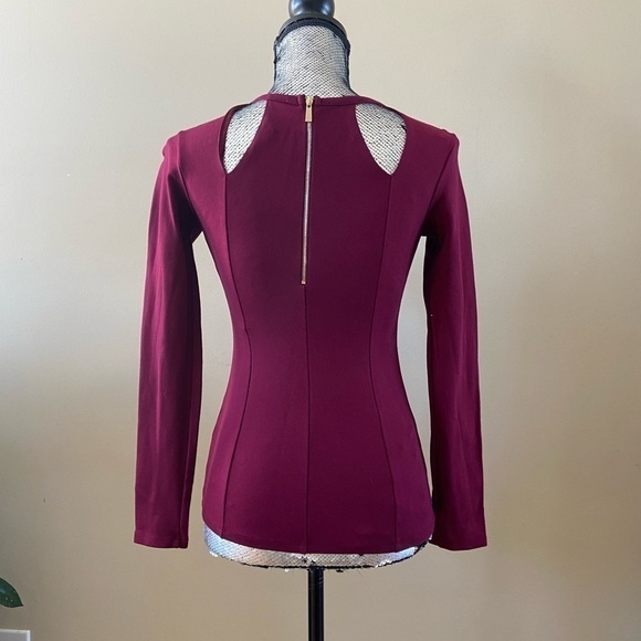 ⭐️2 FOR $20⭐️ Guess Deep Plum Burgundy Cutout Top. XS - Picture 10 of 12